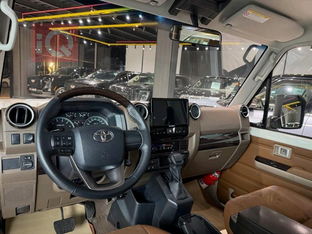 تويوتا لاند كروزر 70